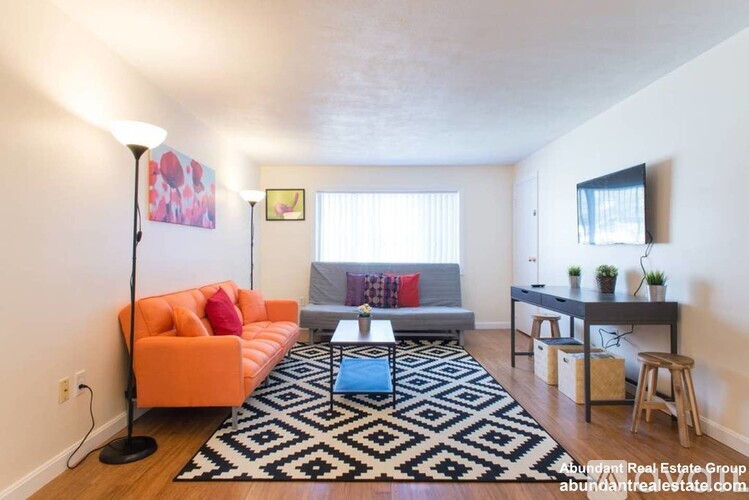 77 Thingvalla Ave 2 Beds Apartment for Rent - Photo gallery 3
