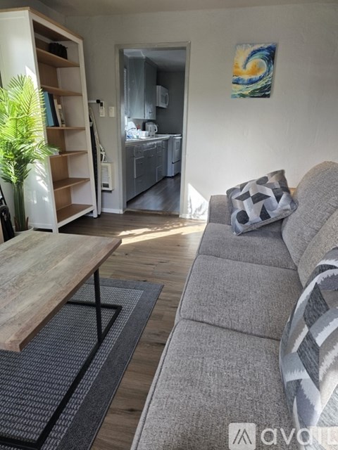 312 Howard St 2 Beds Apartment for Rent
