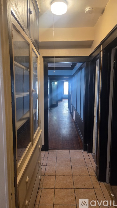 6914 South Eggleston Avenue 4 Beds Apartment for Rent - Photo gallery 4