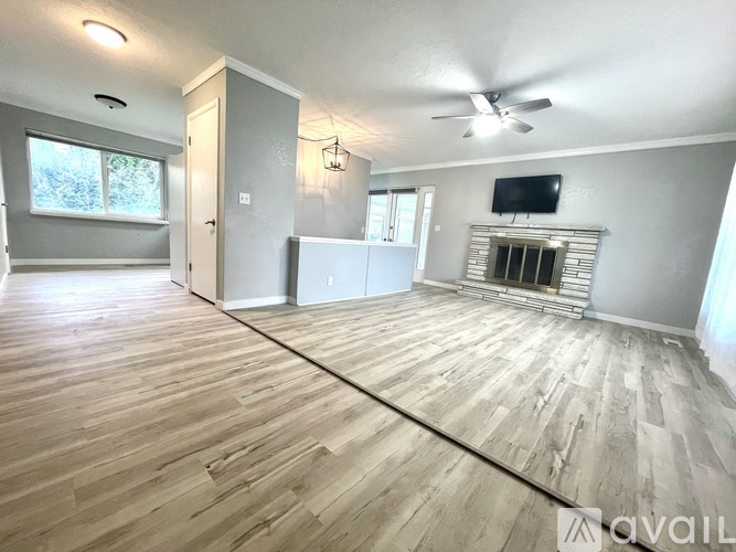 1953 S Davis Blvd 5 Beds Single Family Home for Rent - Photo gallery 2
