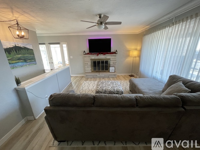 1953 S Davis Blvd 5 Beds Single Family Home for Rent - Photo gallery 3