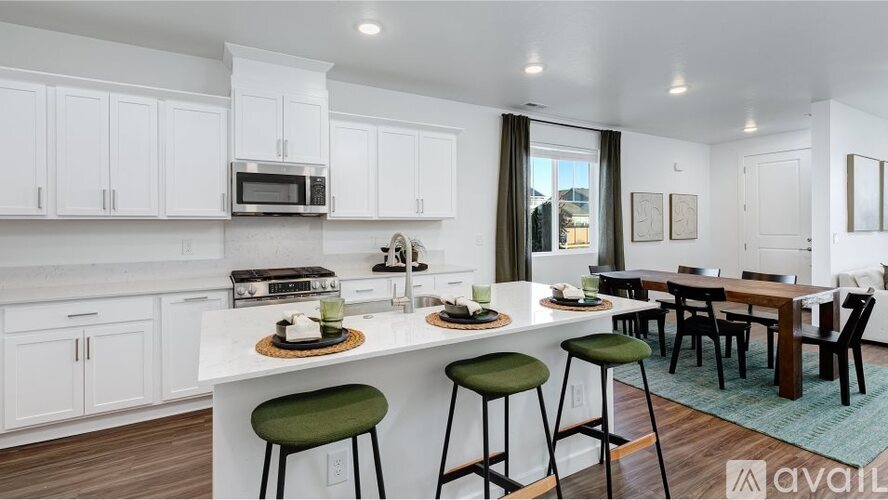 W Flint Dr 4 Beds Townhouse for Rent - Photo gallery 4