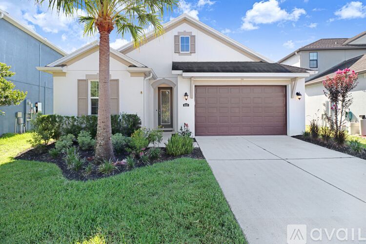 16325 Hyde Manor Drive 4 Beds Single Family Home for Rent - Photo gallery 1