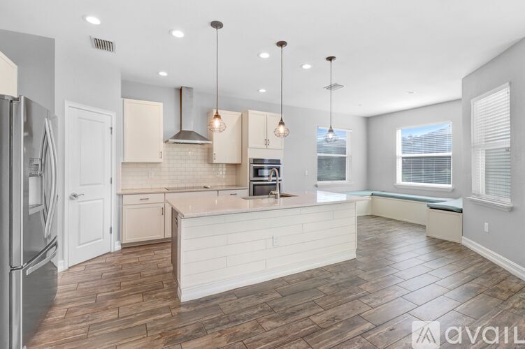 16325 Hyde Manor Drive 4 Beds Single Family Home for Rent - Photo gallery 5