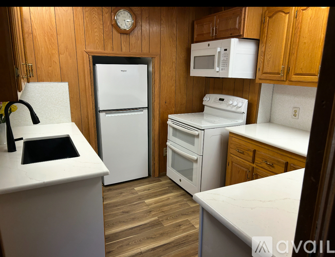 0 Loretta Avenue 3 Beds Single Family Home for Rent - Photo gallery 4