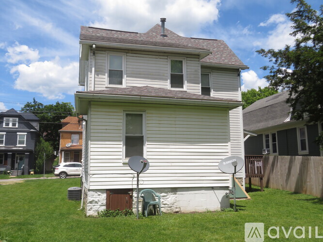 203 Main Street 2 Beds Apartment for Rent - Photo gallery 2