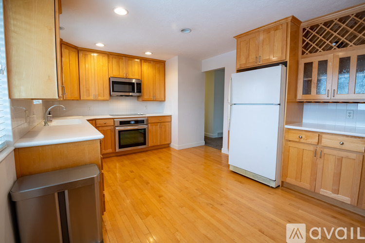 1692 South 550 West 4 Beds Single Family Home for Rent - Photo gallery 2