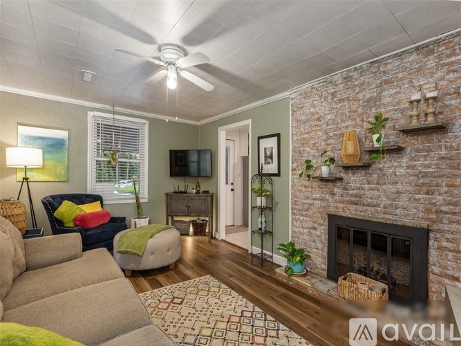 108 Virginia Avenue 2 Beds Single Family Home for Rent - Photo gallery 4