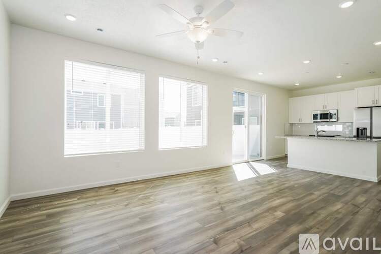 451 E Kanab Creek Dr 3 Beds Single Family Home for Rent - Photo gallery 4