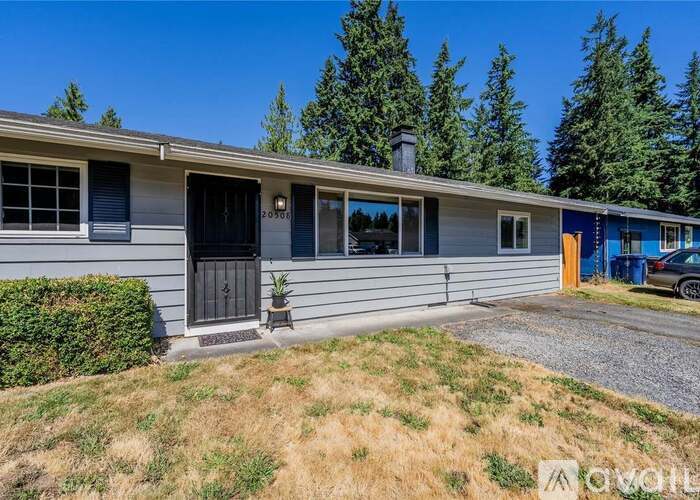 20508 64th Drive Northeast 3 Beds Single Family Home for Rent - Photo gallery 2