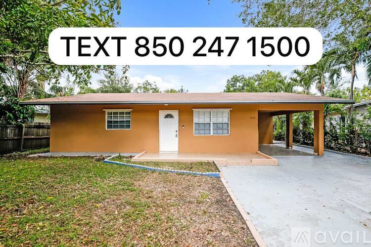 4541 SW 26th Ter 3 Beds Single Family Home for Rent - Photo gallery 1