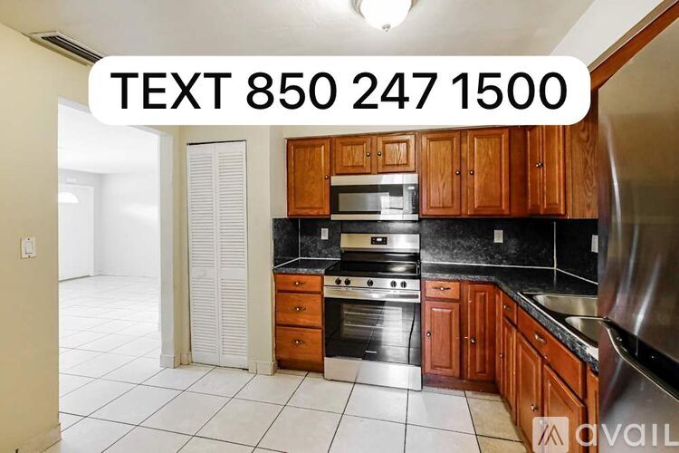 4541 SW 26th Ter 3 Beds Single Family Home for Rent - Photo gallery 4