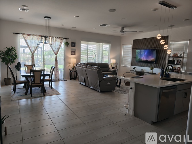 22553 East Saddle Way 4 Beds Single Family Home for Rent - Photo gallery 2