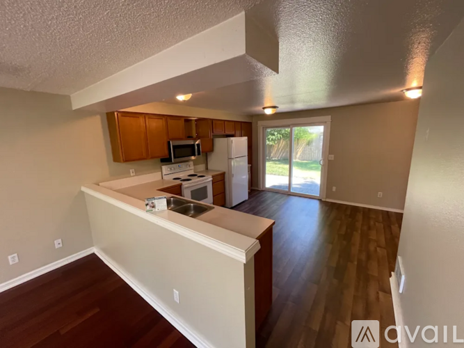 13114 49th Ave NE 3 Beds Single Family Home for Rent - Photo gallery 4