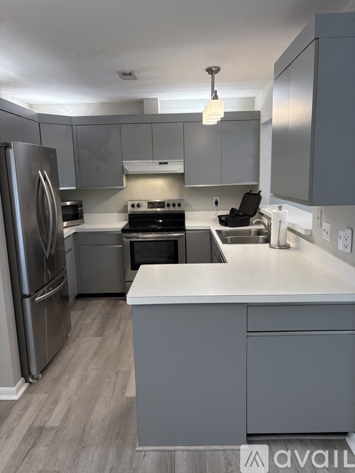 12913 Church Court 3 Beds Single Family Home for Rent - Photo gallery 3