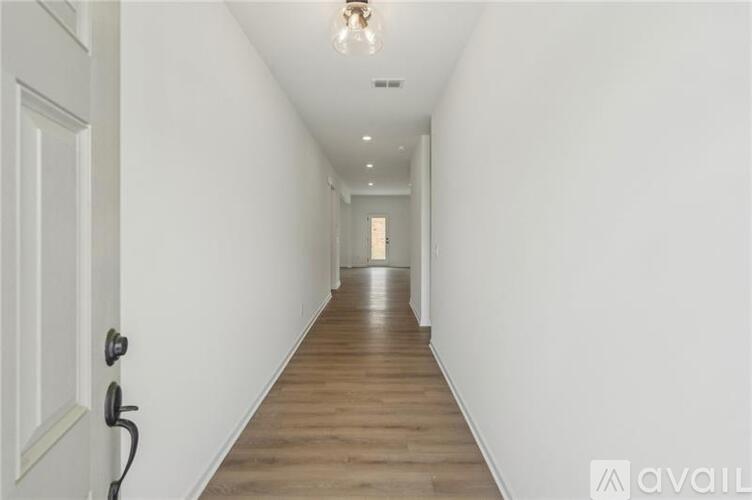 522 Silverleaf Trail 5 Beds Single Family Home for Rent - Photo gallery 2