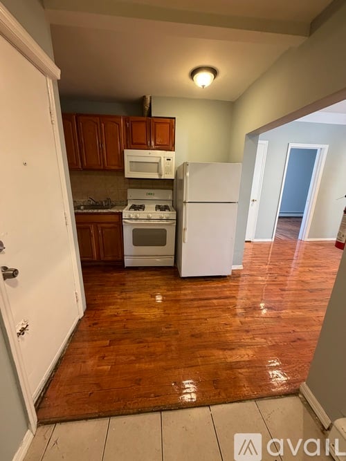 537 Summer St 3 Beds Apartment for Rent - Photo gallery 2