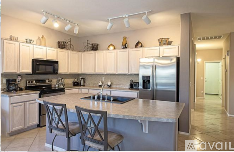 13293 W Edgemont Ave 5 Beds Single Family Home for Rent - Photo gallery 4