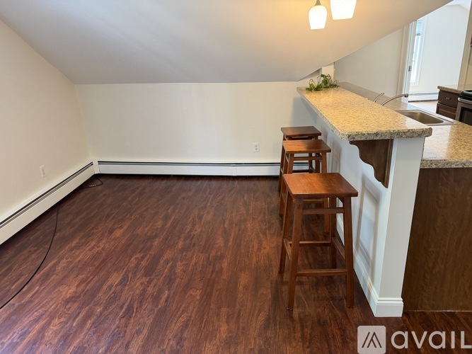37 39 Hillside Ave 2 Beds Apartment for Rent - Photo gallery 1
