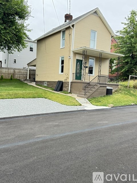 513 Spruce St 2 Beds Apartment for Rent