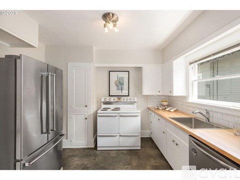 2752 SE 26Th Ave 2 Beds Apartment for Rent