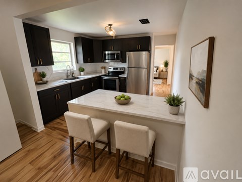 712 Grove Park Blvd 4 Beds Apartment for Rent