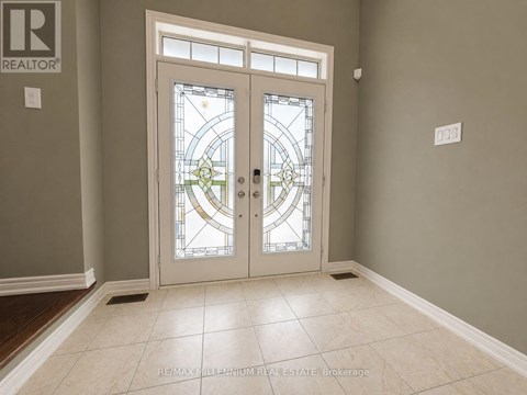 253 EAST's CORNERS (MAIN & 2ND FLOORS) BOULEVARD S 4 Beds Apartment for Rent