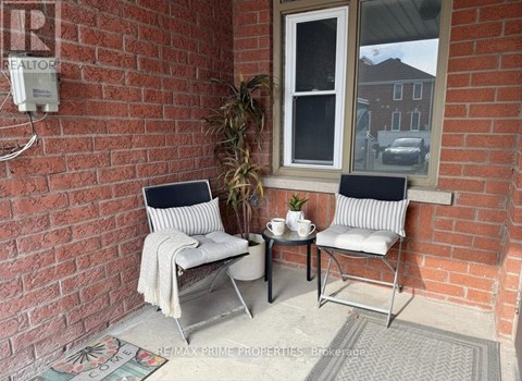 MAIN - 2929 BUR OAK AVENUE 2 Beds Apartment for Rent