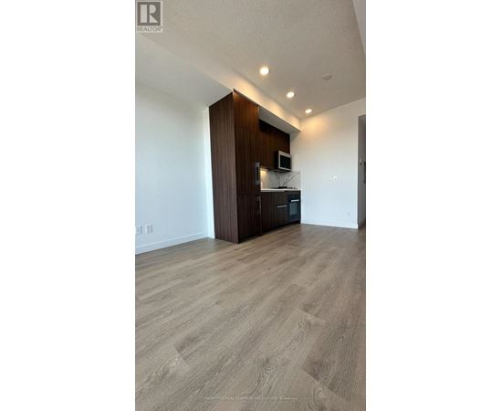 2307 - 18 ESTHER SHINER BOULEVARD Studio Apartment, Condo, Home for Rent - Photo gallery 4