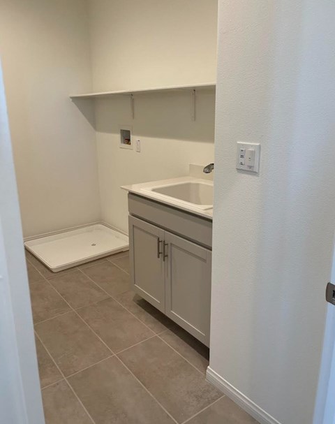 3462 East Aspen Street 5 Beds Apartment for Rent