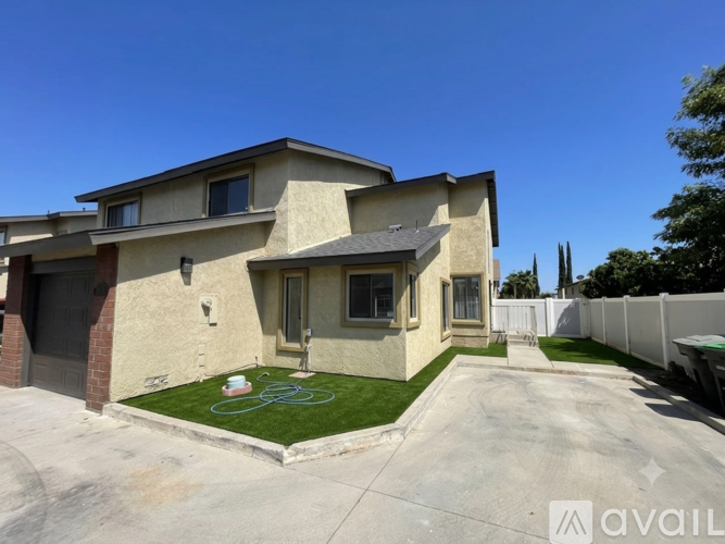 680 Woodcrest Dr 3 Beds Apartment for Rent - Photo gallery 1