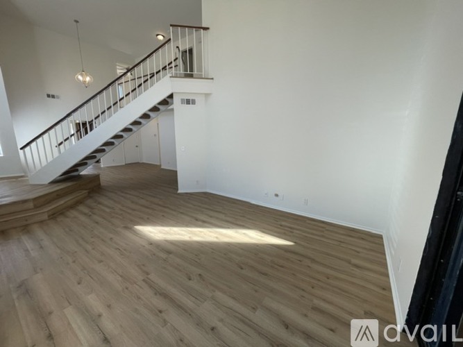 680 Woodcrest Dr 3 Beds Apartment for Rent - Photo gallery 5