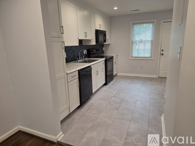 501 E Brookland Park Blvd 2 Beds Single Family Home for Rent - Photo gallery 5