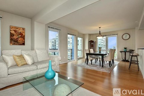 81 Clay Street 2 Beds Apartment for Rent