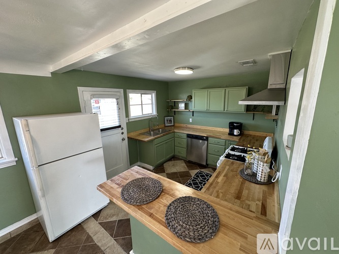 3202 Thomas Ave 3 Beds Single Family Home for Rent - Photo gallery 3