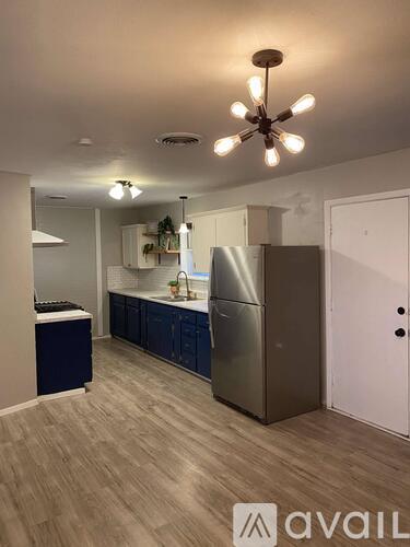 4604 Mercedes Dr 3 Beds Single Family Home for Rent - Photo gallery 4