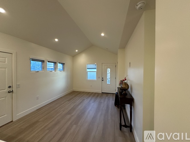 5833 Falcon Avenue #A 2 Beds Single Family Home for Rent - Photo gallery 3