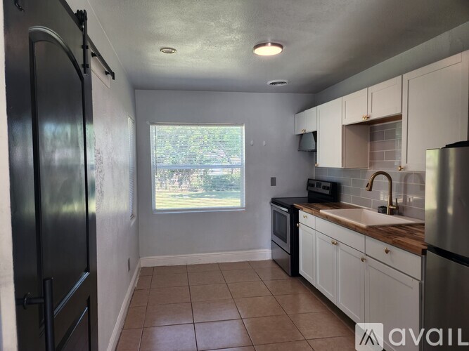 1015 Woodland Ave 3 Beds Single Family Home for Rent - Photo gallery 3