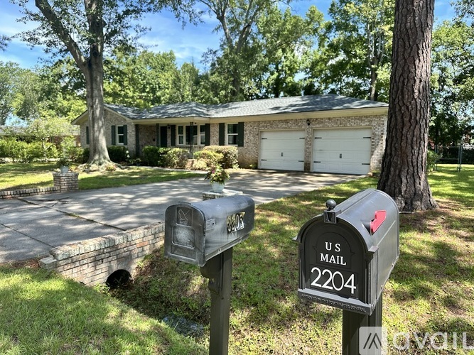 2204 North Dallerton Circle 3 Beds Single Family Home for Rent - Photo gallery 4