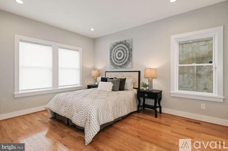 1909 Capitol Avenue Northeast 3 Beds Condo for Rent - Photo gallery 5