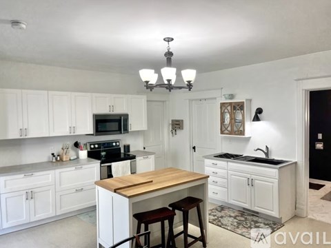 439 West 14Th Avenue 3 Beds Apartment for Rent