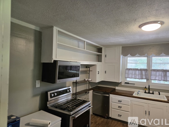 179 Cates Rd 5 Beds Single Family Home for Rent - Photo gallery 4
