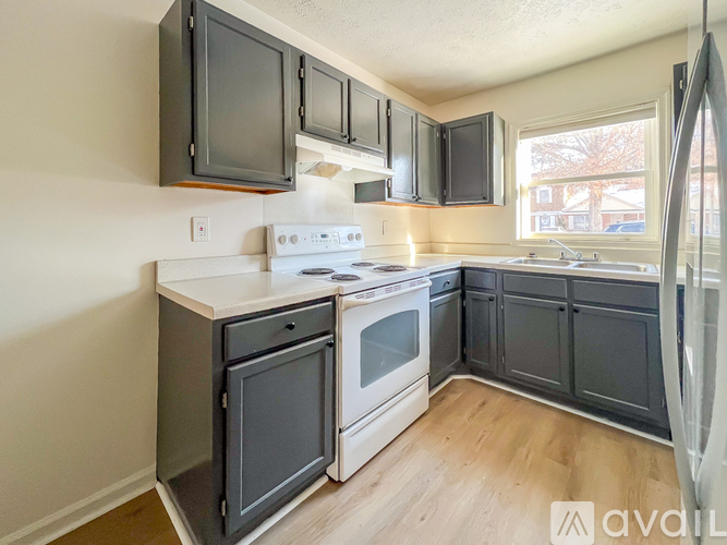 16 Fox Hill Dr 2 Beds Townhouse for Rent - Photo gallery 3