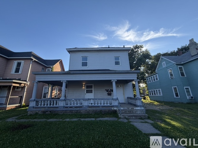 725 S 7th St 2 Beds Apartment for Rent - Photo gallery 1