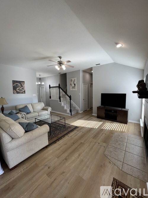 6633 Picadilly St 4 Beds Single Family Home for Rent - Photo gallery 4