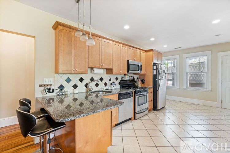 5 Breck Ave 3 Beds Apartment for Rent - Photo gallery 3