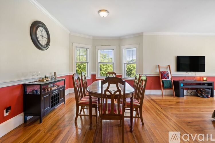 5 Breck Ave 3 Beds Apartment for Rent - Photo gallery 5
