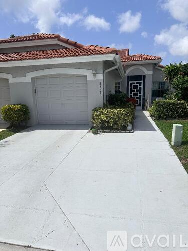8108 Summer Shores Drive 2 Beds Townhouse for Rent - Photo gallery 1