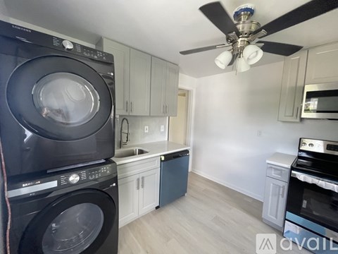 71 Alvord Lane 2 Beds Apartment for Rent