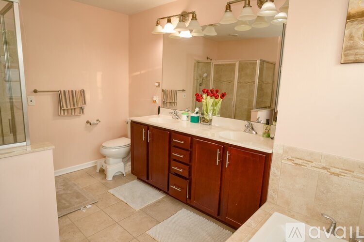 10 Dahlia Court 4 Beds Single Family Home for Rent - Photo gallery 1